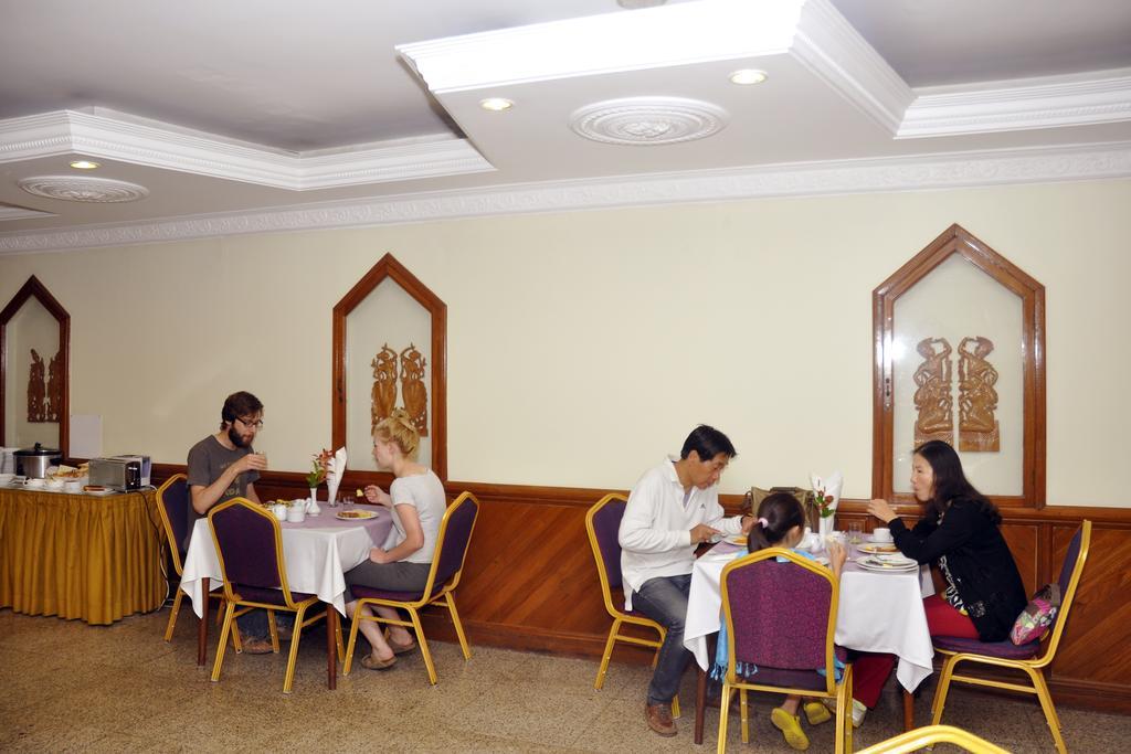 Panorama Hotel Янгон Екстериор снимка
