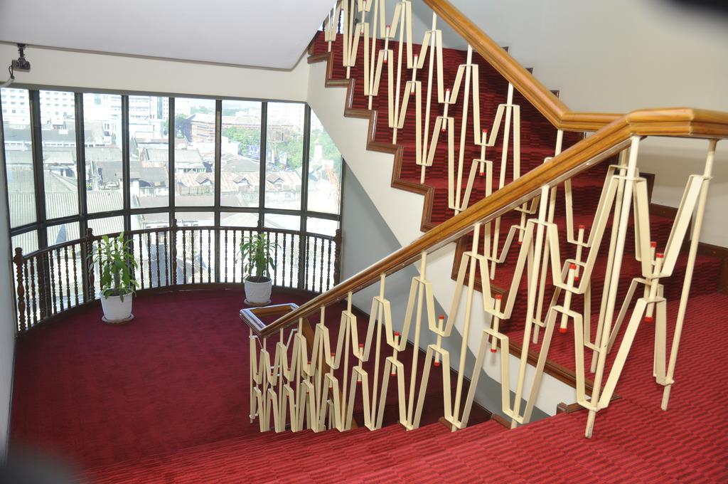 Panorama Hotel Янгон Екстериор снимка